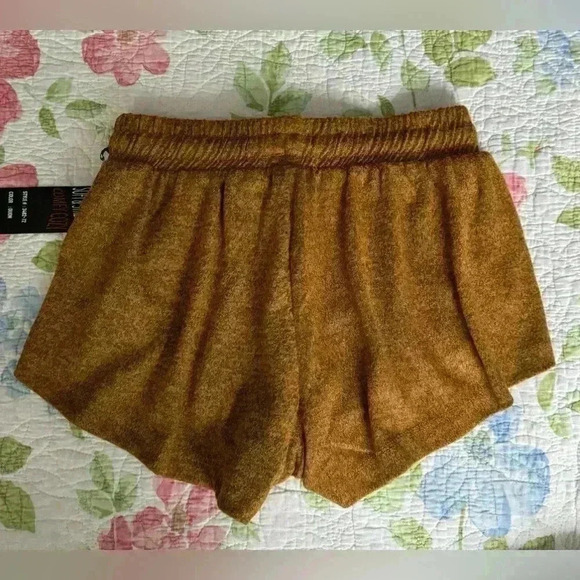 FREE 🆕Splash  Shorts - Picture 7 of 14